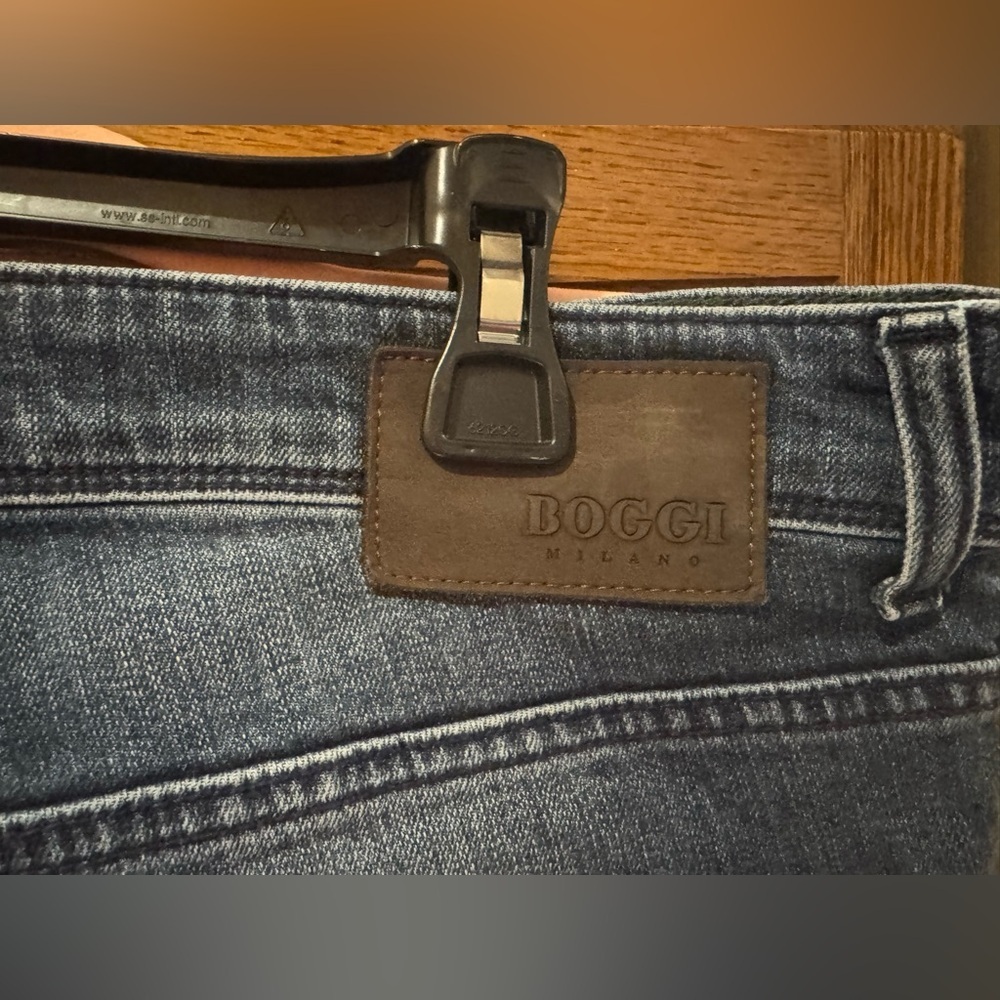 Boggi Milano Dark Wash Claude Denim Jeans, size 36 - Picture 4 of 7